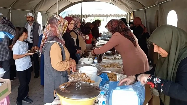 Mahalle Sakinleri Gazze İçin Kermeste Tek Yürek Oldu