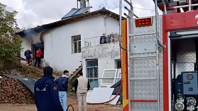 Malatya Akçadağ'da Ev Yangını: Maddi Hasar Meydana Geldi, Yaralanan Yok