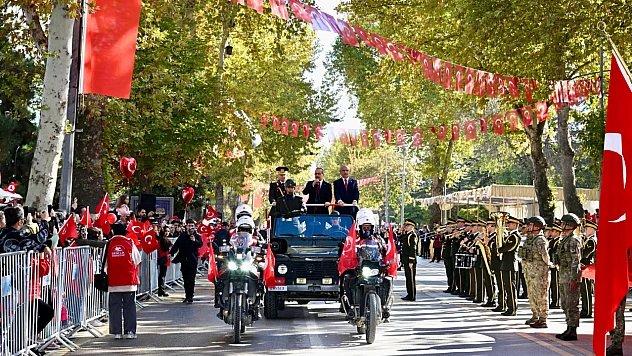Malatya, Cumhuriyet'in 102. Yılını Coşkuyla Karşılamaya Hazırlanıyor