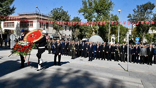 Malatya'da 30 Ağustos Zafer Bayramı ve Türk Silahlı Kuvvetleri Günü 103. Yıl Dönümü Coşkuyla Kutlandı