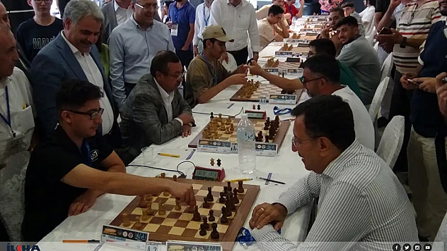 Malatya'da 8. Uluslararası Altın Kayısı Satranç Turnuvası Başladı