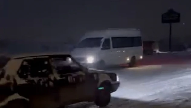 Malatya'da Buzlanma Nedeniyle Öğrenci ve Öğretmenler Yolda Kaldı