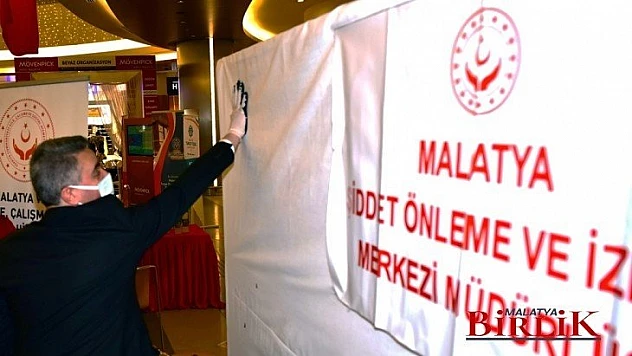 Malatya'da Çeşitli Etkinliklerle Kadına Yönelik Şiddete Karşı Dikkat Çekildi
