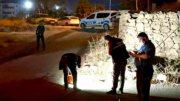 Malatya'da Husumetliler Arasında Silahlı ve Bıçaklı Kavga: 3 Yaralı