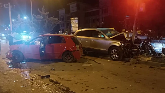 Malatya'da Kamyonet Devrildi: 1 Yaralı