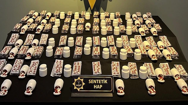 Malatya'da Narkotik Operasyonu: 7 Bin 881 Sentetik Ecza Ele Geçirildi