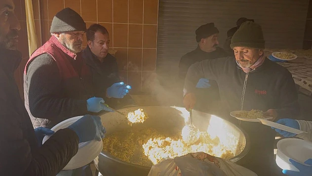 Malatya'da Örnek Uygulama: Cemevinde Yemekler Köylü Emeğiyle Hazırlanıyor