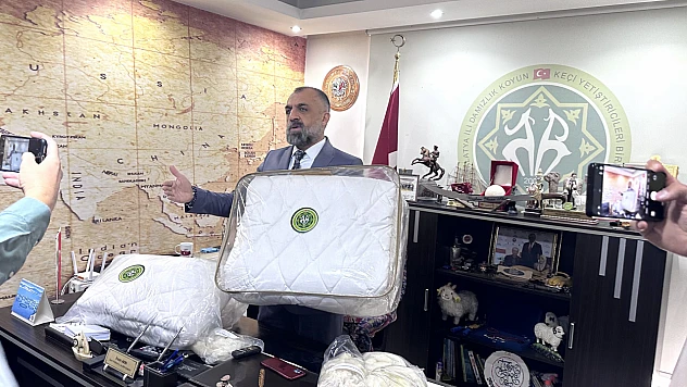 Malatya'da Yünler Çöpe Gitmeyecek: Koyun Keçi Yetiştiricileri Birliği Yünleri Yorgana Dönüştürdü