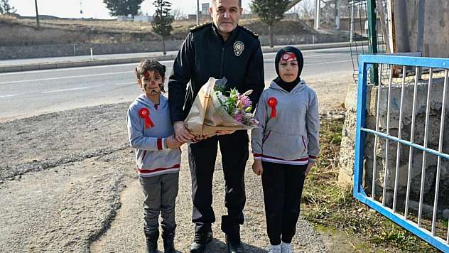Malatya Emniyetinden Öğrencilere Anlamlı Ziyaret