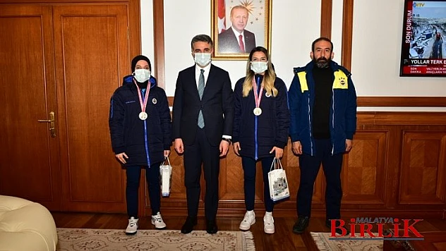 Malatya'lı Kızlar Türkiye Boks Şampiyonu Oldu