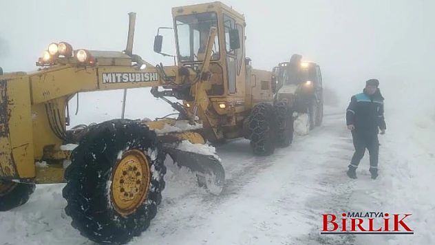 Malatya'nın Yüksek Kesimlerinde Karla Mücadele Çalışmaları Sürüyor