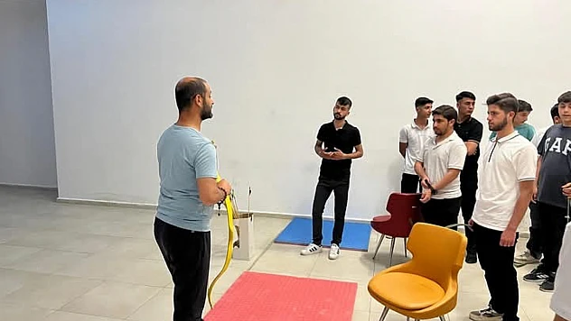 Malatya Ülkü Ocakları'ndan Gençlere Geleneksel Türk Okçuluğu Eğitimi