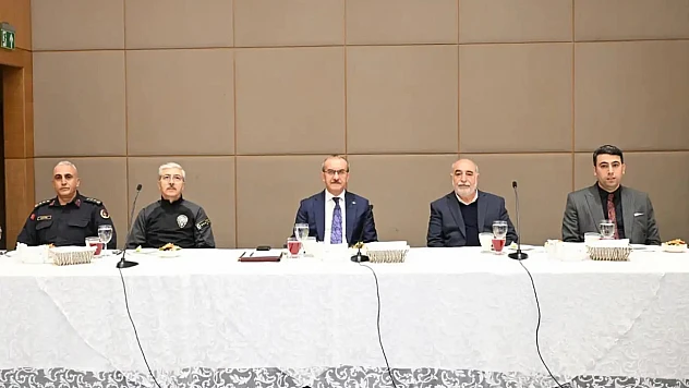 Malatya Valisi Yavuz, İş İnsanlarıyla Bir Araya Geldi