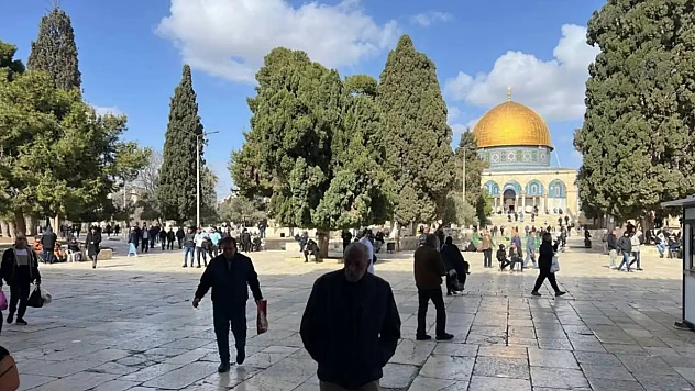 Mescid-İ Aksa'da 50 Bin Kişi Cuma Namazı Kıldı