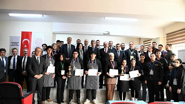 Meslek Liseleri Öğrencileri En Güzel Yemeği Yapmak İçin Yarıştı