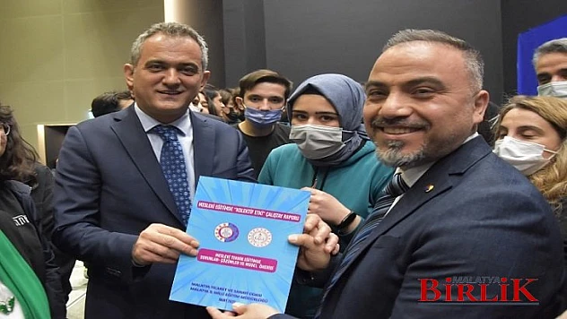 Mesleki Eğitimde Kolektif Etki Çalıştayı'nın Raporu Bakan Özer'e Sunuldu