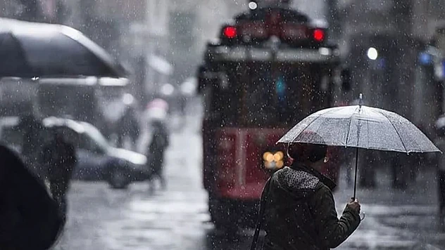 Meteoroloji'den 20 il için fırtına ve sağanak uyarısı