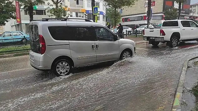 Meteoroloji'den Kuvvetli Sağanak Ve Toz Taşınımı Uyarısı
