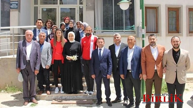 Milletvekili Çalık, Dünya Şampiyonunu Ziyaret Etti