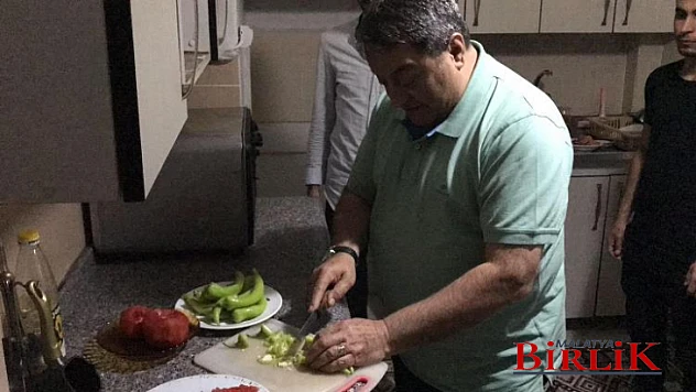 Milliyetçi Hareket Partisinden Gençlerle Sahur Programı