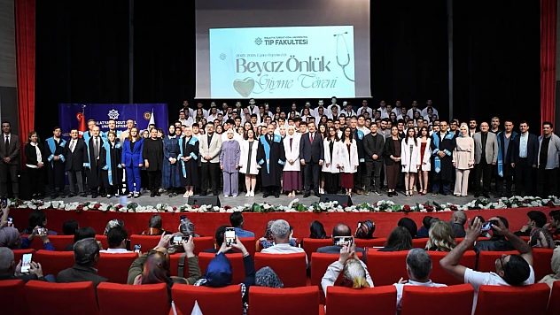 MTÜ'de Geleceğin Hekimleri Beyaz Önlüklerini Giydi