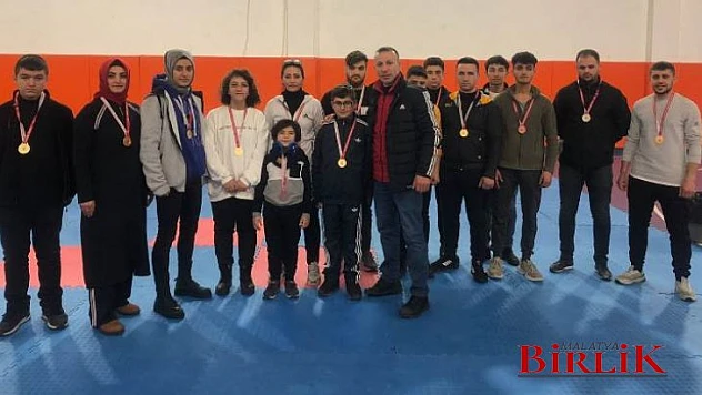 Murat Tan'ın Öğrencileri 12 Altın 2 Gümüş Madalya Kazandı