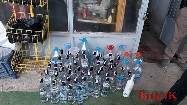 Orijinal Alkol Şişelerine Sahte İçki Dolduran Şüpheli Yakalandı
