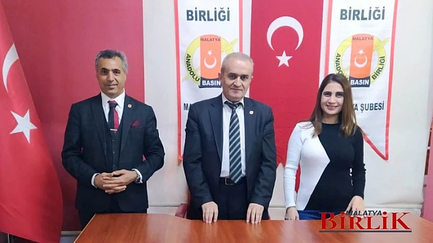 Popüler Kültür Karşısında Mücadele Eden Sanatçılarımızı Desteklemeliyiz