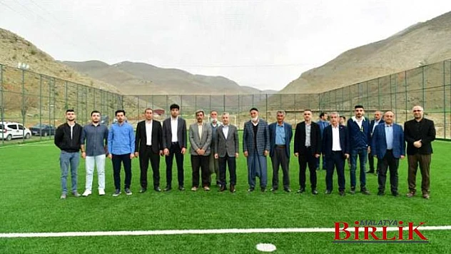 Porga'lı Gençler Halı Saha İstedi, Başkan Çınar Yerine Getirdi