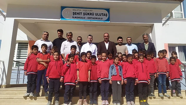 Porgalılar Derneği'nden Öğrencilere Anlamlı Destek: Kırtasiye ve Kitap Dağıtımı