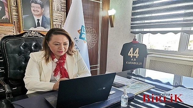 Rektör Karabulut, Online Eğitimde Rol Model Uygulamalar Geliştirdik