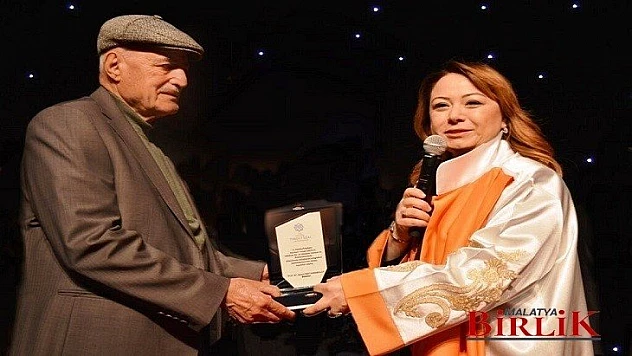 Rektör Karabulut'tan Hayırsever İşadamı Akyüz İçin Taziye Mesajı