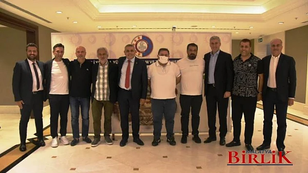 Sadıkoğlu, İstanbul'da Malatyalı İş İnsanlarıyla Bir Araya Geldi
