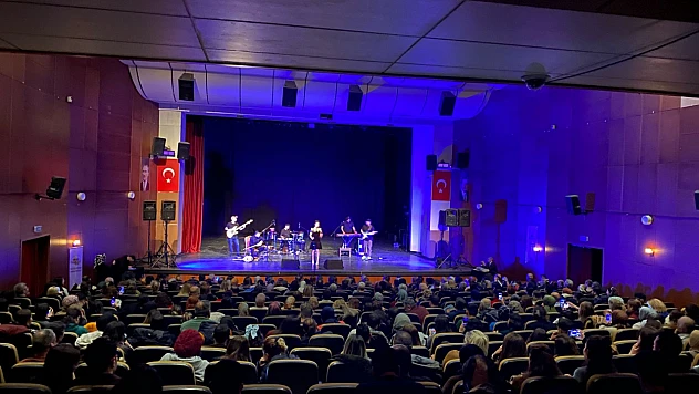 Sanatçı Karatağ'dan Malatya'ya Jest