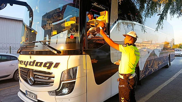 Şehirlerarası Seyahatlerde Emniyet Kemeri Zorunluluğu Hatırlatıldı