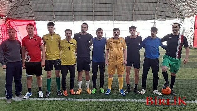 Şehit Polis Fethi Sekin Anısına Halı Saha Futbol Turnuvası Düzenlendi
