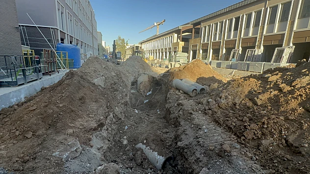 Toprak altında kalan işçi kurtarılamadı