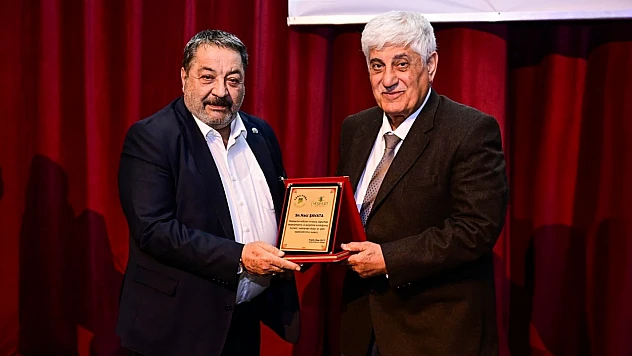 'Turgut Özal ve Hamit Fendoğlu'nu Anma- Anlama Paneli' Duygusal Anlara Sahne Oldu