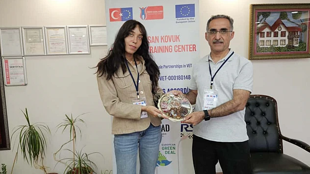 Türkiye ve Romanya, Elektrikli Araç Eğitiminde Güçlerini Birleştiriyor