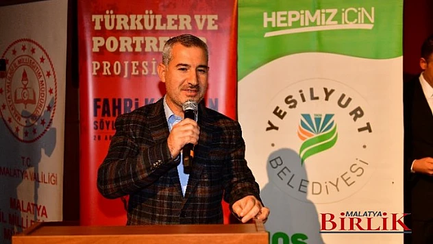 'Türküler Ve Portreler' Projesi Kapsamında Fahri Kayahan Söyleşi ve Konseri Düzenlendi