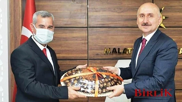 Ulaştırma Ve Altyapı Bakanı Adil Karaismailoğlu'ndan Yeşilyurt'a Müjde