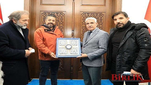Ünlü Sanatçılardan Başkan Güder'e Ziyaret