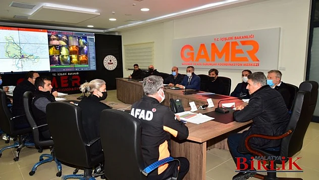 Vali Baruş Kar ile Mücadele Çalışmalarını Denetledi