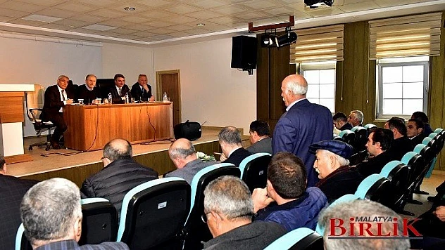 Vali Baruş Muhtarlarla Deprem Bilgilendirme Toplantısı Düzenledi