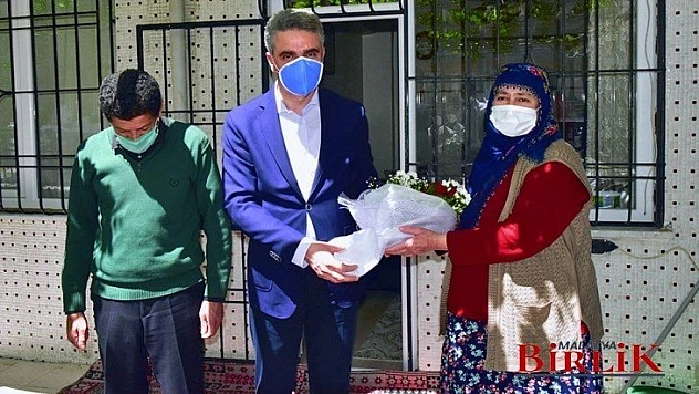 Vali Baruş Şehit Annelerinin ve Asırlık Çınarların Anneler Gününü Kutladı