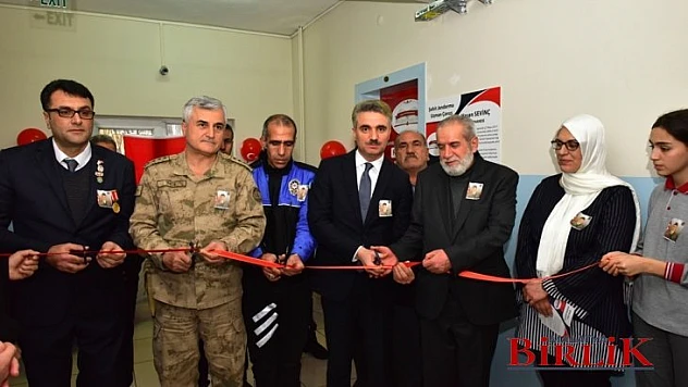 Vali Baruş, Şehit Hasan Sevinç Anısına Düzenlenen Kütüphaneyi Açtı