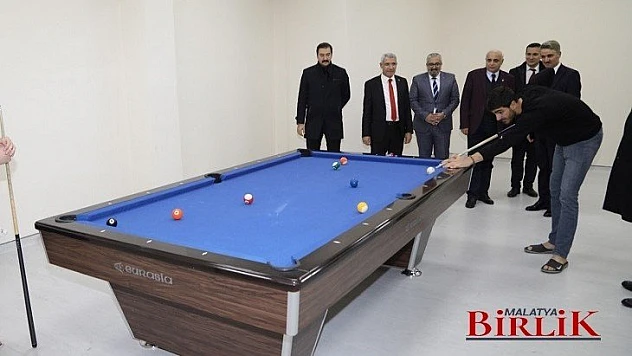 Vali Baruş, Sosyal Yaşam Merkezi Çok Nezih Ve Temiz Bir Tesis Olarak Bölgeye Hitap Ediyor