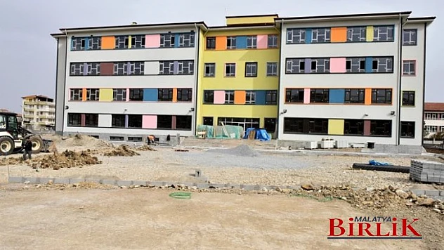 Vali Baruş, Yapımı Devam Eden Okullarda İncelemelerde Bulundu