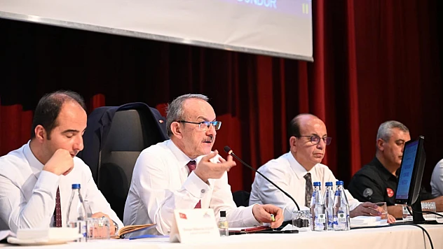 Vali Seddar Yavuz Başkanlığında Yeşilyurt Kırsal Mahalle Muhtarlarıyla Bir Araya Geldiler