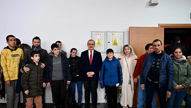 Vali Seddar Yavuz, Dünya Engelliler Günü Programına Katıldı